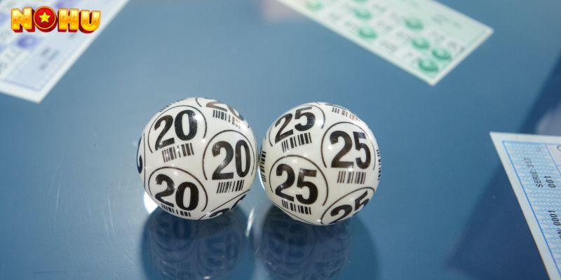  Người chơi đặt cược số và chờ kết quả quay số. 